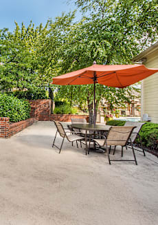 the preserve at ballantyne commons outdoor kitchen and patio at Highland Ridge Apartments, Overland Park , KS 66210
