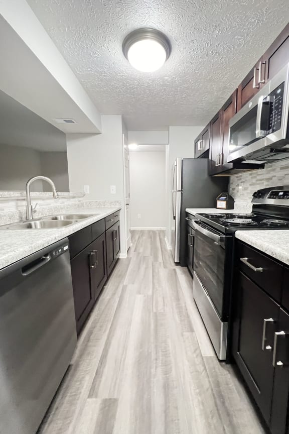 renovated kitcen at The Vinings Apartments, Cincinnati, Ohio