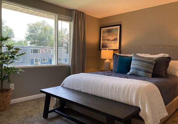 Gorgeous Bedroom at Townhomes at 28th, Columbus, 47201