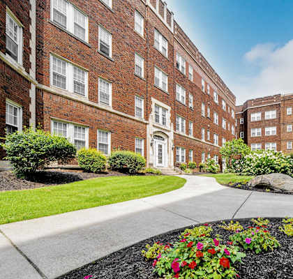 Courtyard View at Heights Collection Apartments, Cleveland Heights