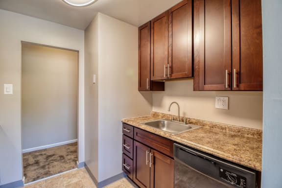 Carriage Park Apartments Unit 2020-2