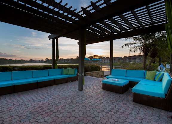 A shady outdoor area at water's edge can be found at the lounge under the pergola.