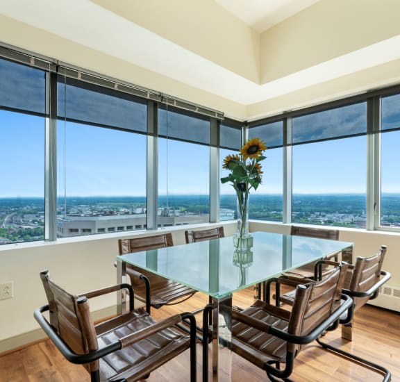 Penthouse dining room at Hartford 21