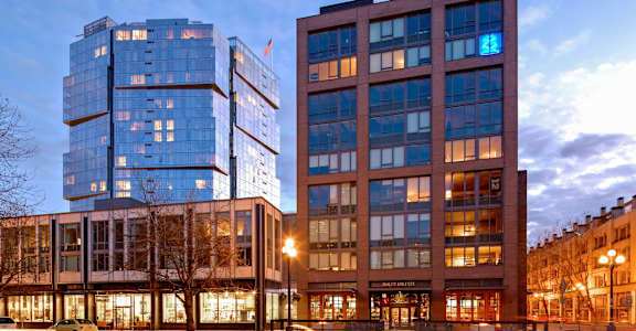 the building in which the hotel is located