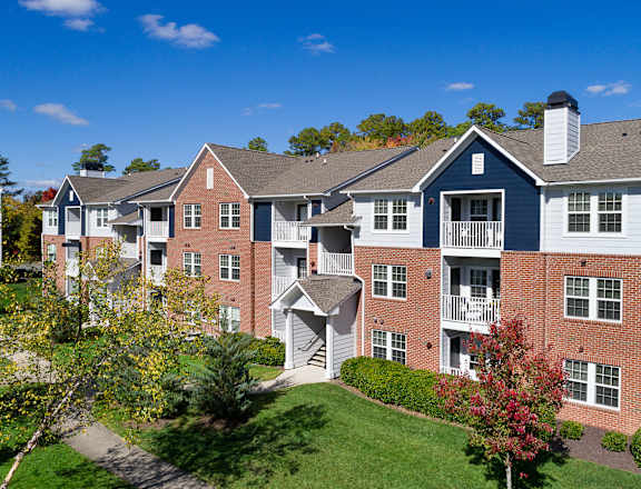 exterior view at the reserve at riverdale apartments in riverdale, nj