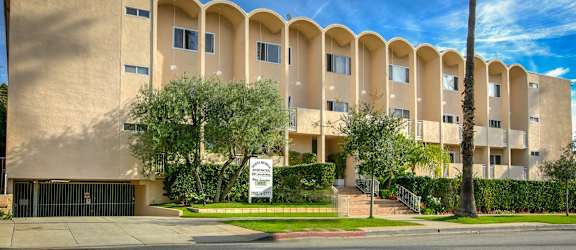 Apartment Building in Santa Monica