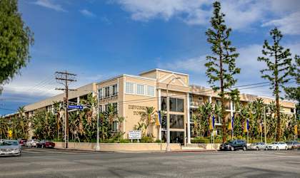 Apartment in Northridge
