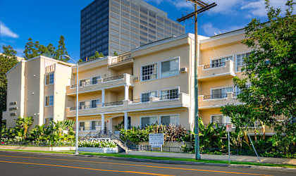 Apartment Building in Los Angeles