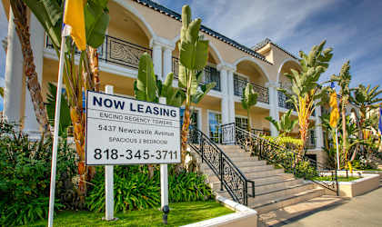 Apartment Building in Encino