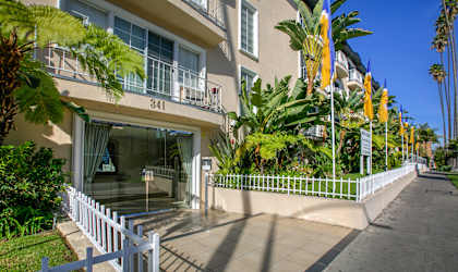 Apartment Building in Los Angeles