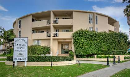 Apartment Building in Santa Monica