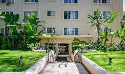 Apartment Building in Beverly Hills