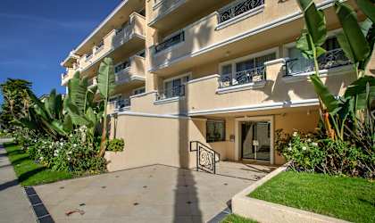Apartment Building in Santa Monica