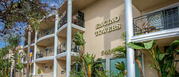 Apartment Building in Encino