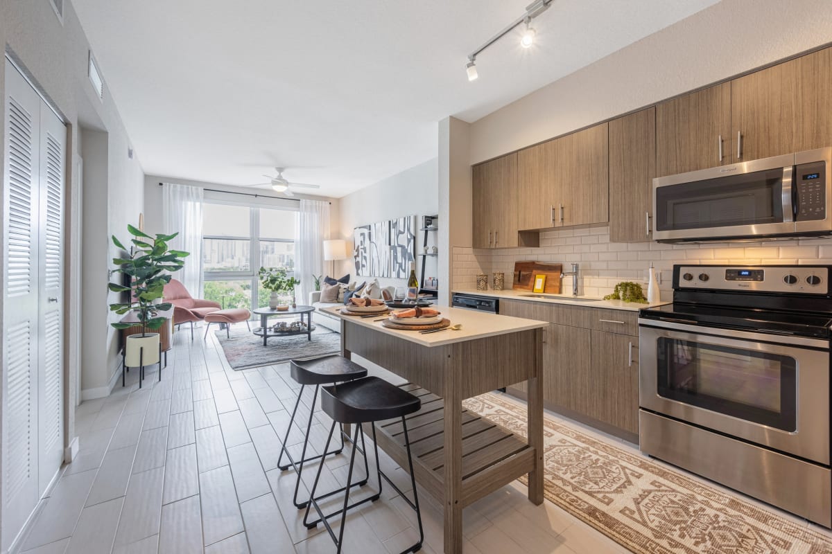 Riverhouse at 11th Apartments kitchen with stainless appliances - Miami, FL