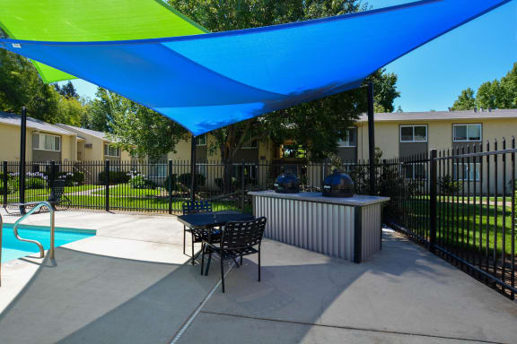Covered grilling area at the Villages t the Timbers