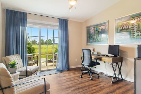 Valley City Ohio Apartment Rentals Redwood Valley City Flexible Den Sun Room Space