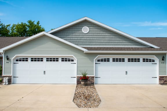 Medina OH Apartment Rentals Redwood Blackberry Trails Of Montville Green Ash Trail Exterior 2