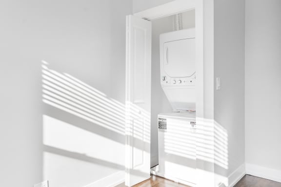 2957-S2 (One Bedroom)