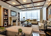 Thumbnail 17 of 21 - Club Room