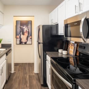 Fully Equipped Kitchen at Eagle Ridge Apartments, Monroeville