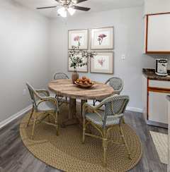 Dining Area at Walnut Creek Apartments, Kokomo, 46902