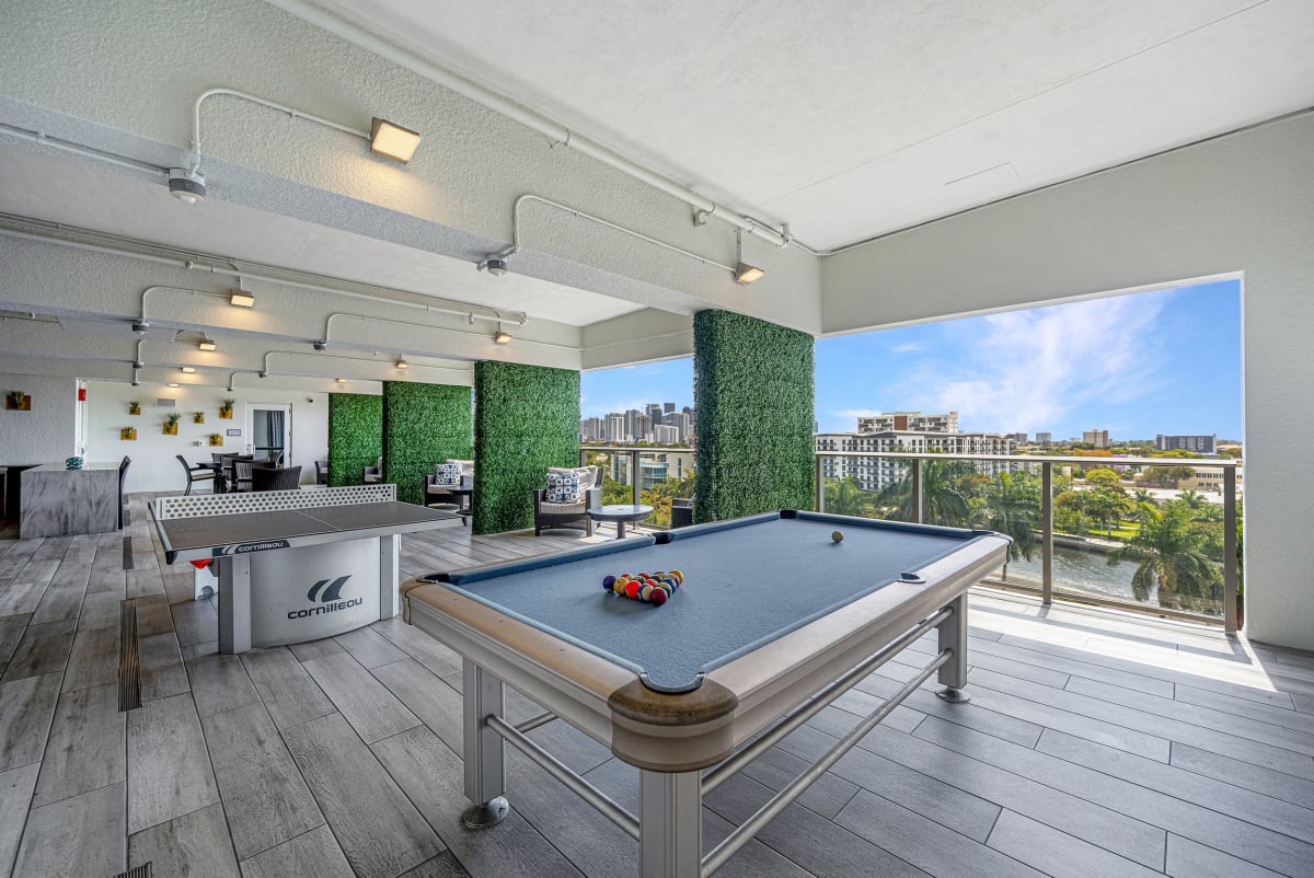 Riverhouse at 11th Apartments sky lounge with pool table - Miami, FL