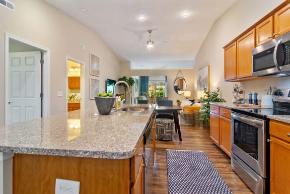 Plainfield IN Apartment Rentals Redwood Chatham Glen Kitchen Full View