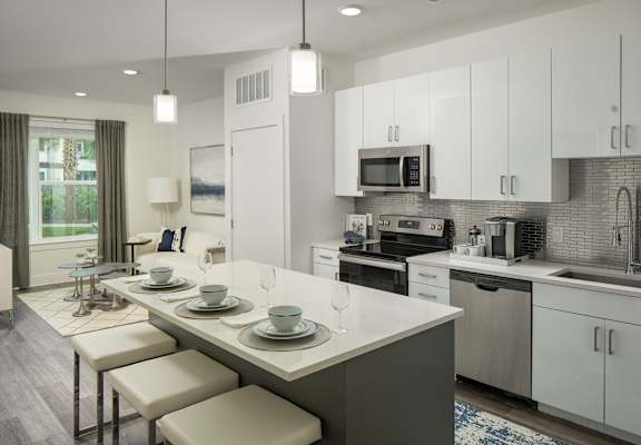 Fully equipped kitchen at Allure on Parkway, Lake Mary