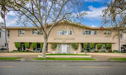 Apartment Building in Beverly Hills