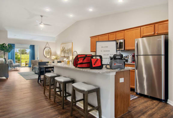 Valley City Ohio Apartment Rentals Redwood Valley City Kitchen Entrance