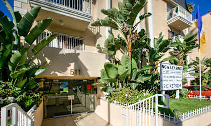 Apartment Building in Los Angeles