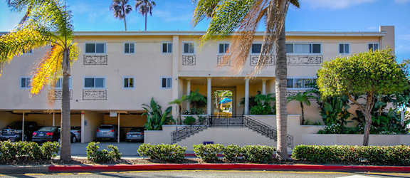 Apartment Building in Santa Monica