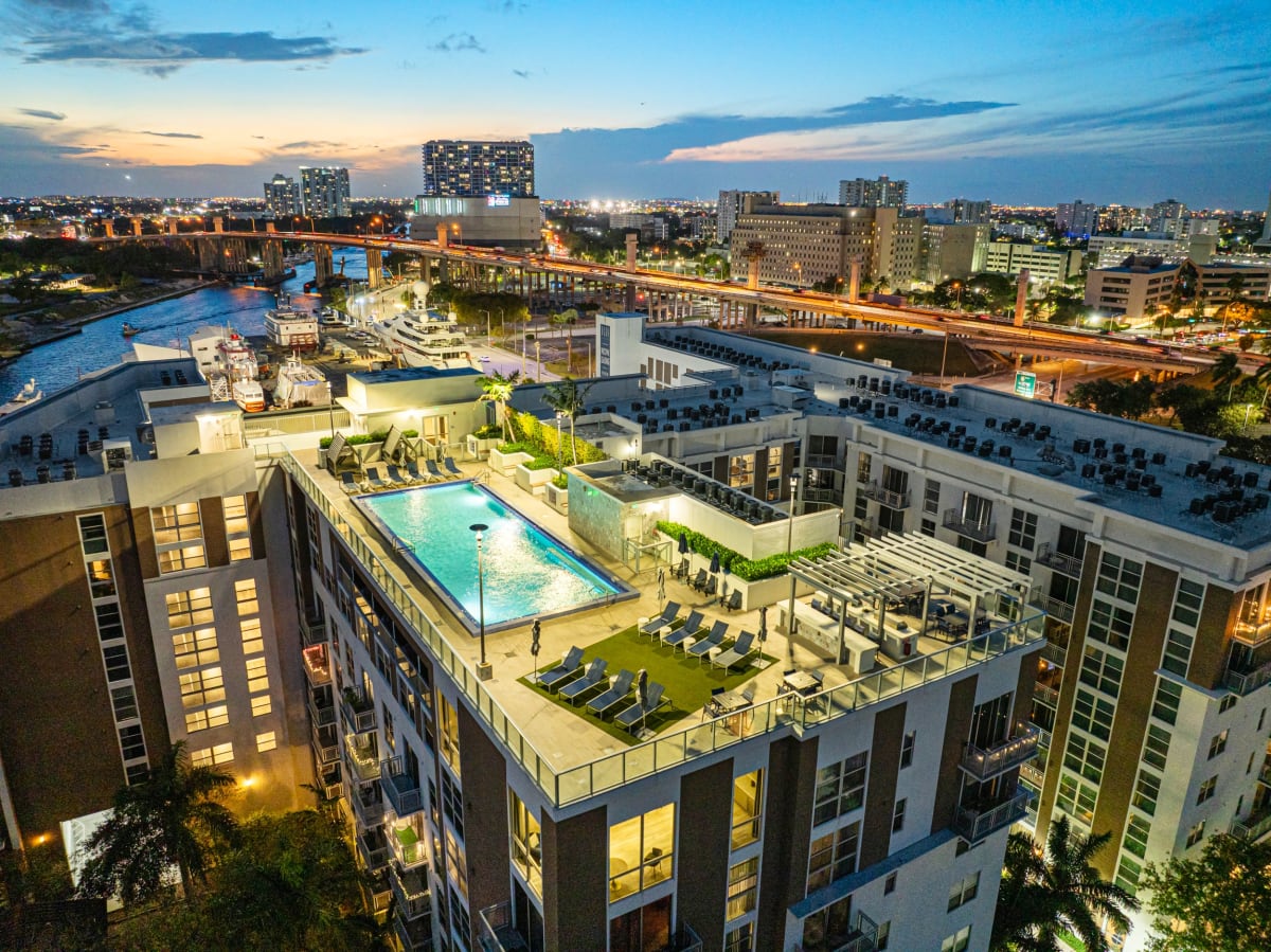 Riverhouse at 11th Apartments aerial view with rooftop pool - Miami, FL
