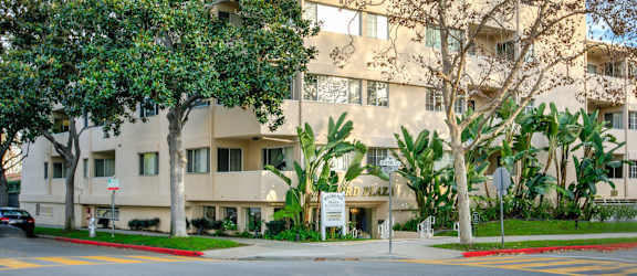 Apartment Building in Beverly Hills