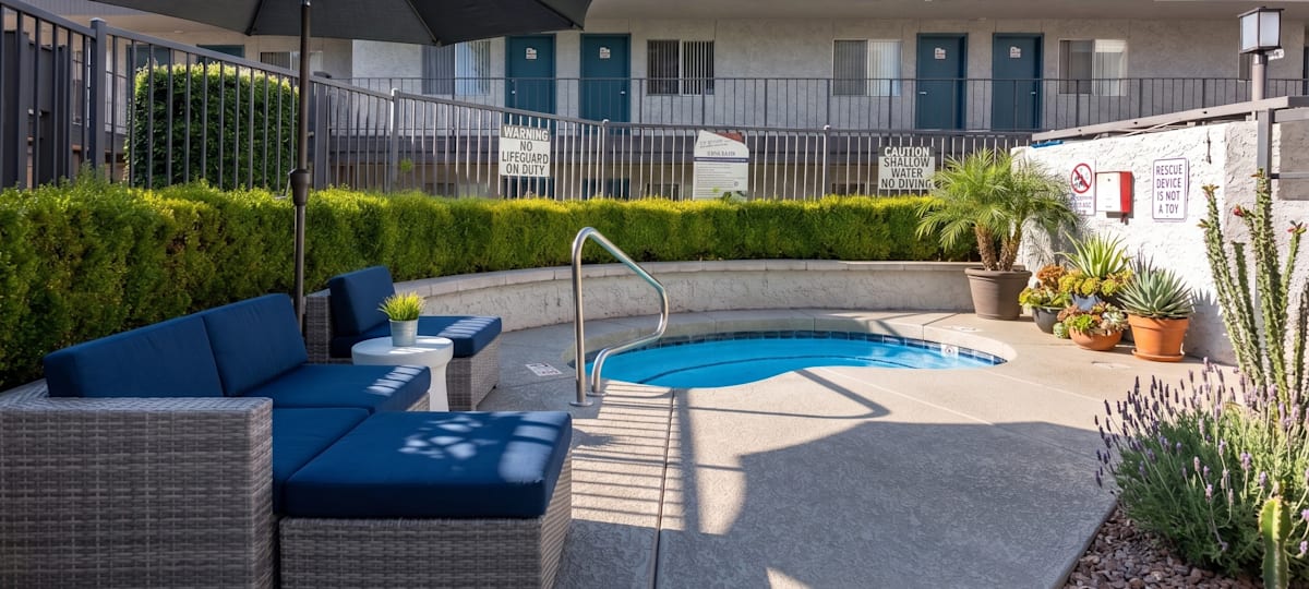 Camelback Cove Apartments in Phoenix, AZ 40 of 90