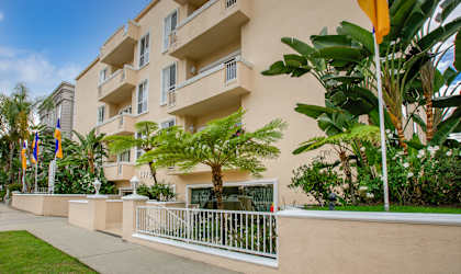 Apartment Building in Los Angeles