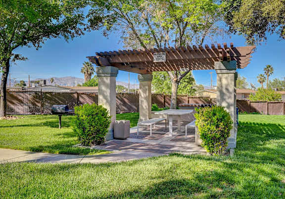 Picnic Table at Solstice Apartment Homes, Las Vegas, 89108