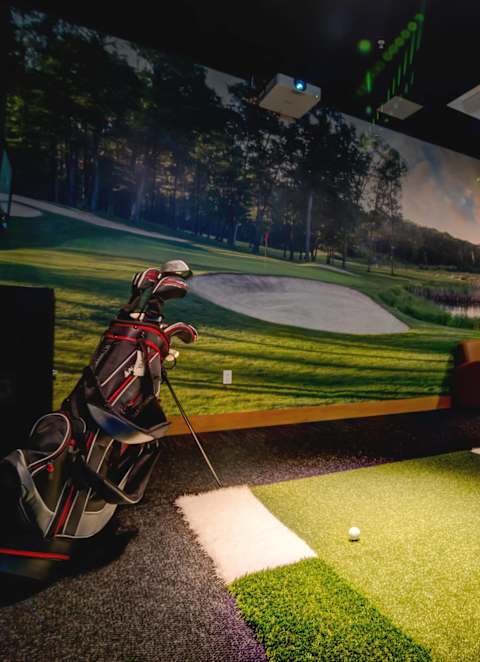 Golf simulator at Soma Towers apartments in Bellevue, WA