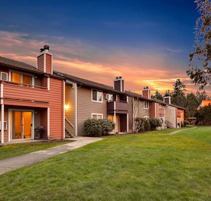 a row of apartments at Quartz Creek, Washington