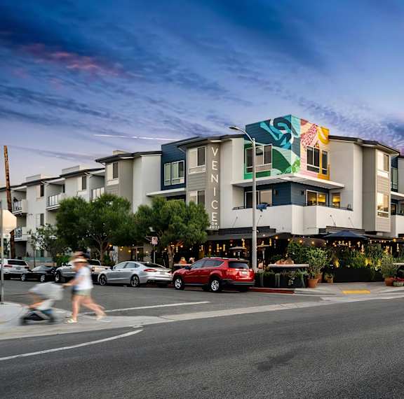 Contemporary Architecture at Venice On Rose in a Vibrant Walkable Neighborhood