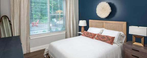 Broadstone Trailside Bedroom With Nature View Interior Photo