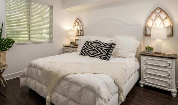 Oversized Bedrooms That Fit King Sized Beds