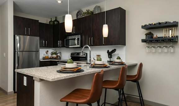 Gorgeous Kitchen with Breakfast Bar