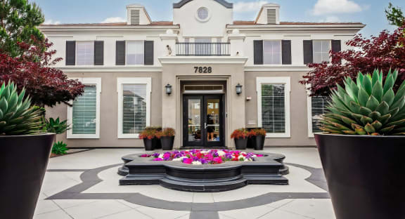 Leasing Office Entrance