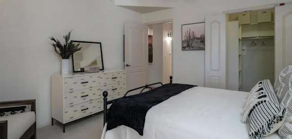 Large Bedroom with Walk In Closet