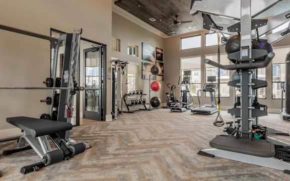 Full Fitness Studio