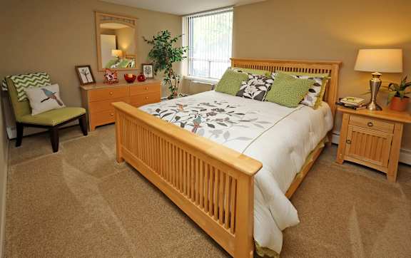 Bedroom at Water's Edge Apartments in Euclid, OH