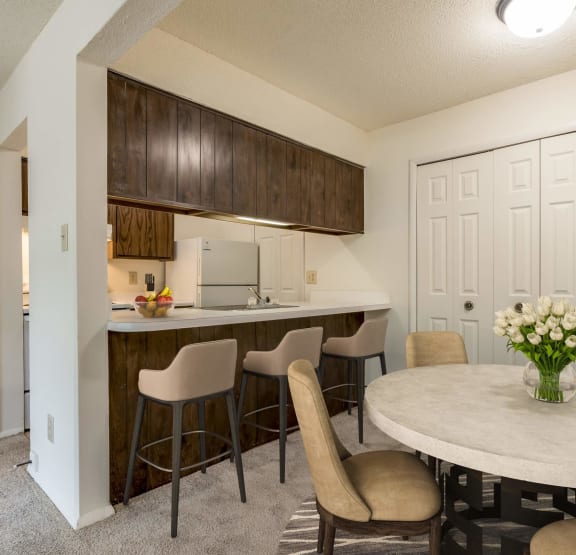 Dining Area at Lake in the Pines Apartments in Fayetteville, NC