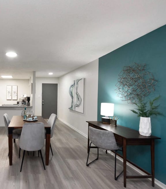 Fully Equipped Kitchens And Dining at Kinley Lofts, Knoxville, Tennessee